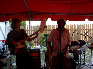 smallworldband.com