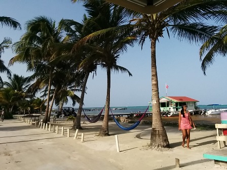 Beach Boca Del Rio beach Ambergris Caye - The Original Belize Blog ...